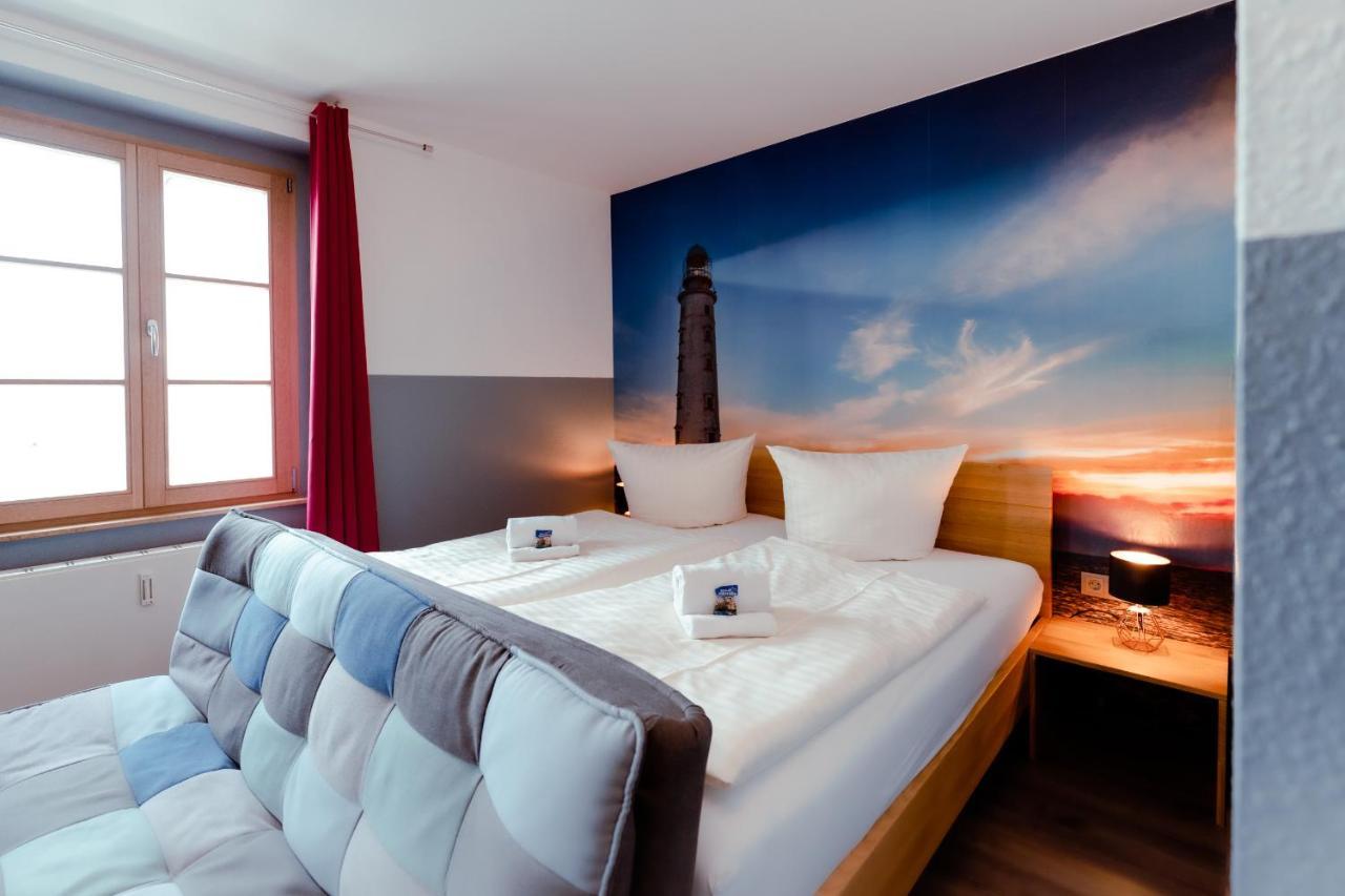 Restaurant Und Pension Alberthafen Dresda Esterno foto